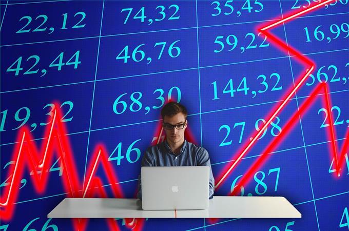 Web analytics tips for entrepreneurs: metrics, KPIs and the best 4 tools to analyze the results of your strategy  | 